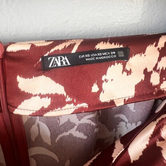 ZARA's Floral Brown/Tan/Red Satin-Effect Midi Straight Skirt Front Slit Size XS - Picture 7 of 10